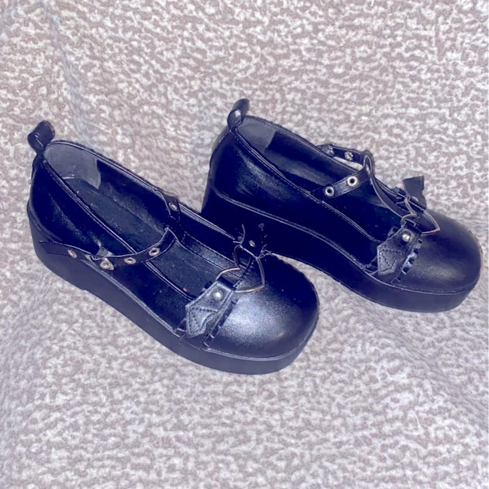 Platform shoes
